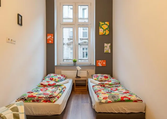 Spoko Na Trzebnickiej - Blisko Centrum - By Spaceapart 호스텔